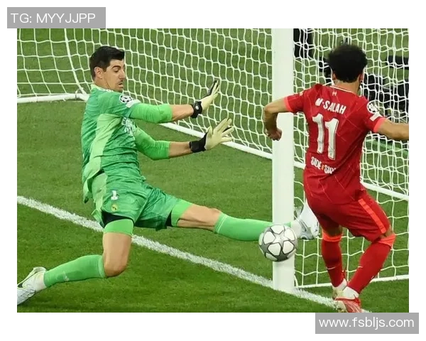 英超经典对决曼联主场迎战利物浦绿色直播全程跟踪